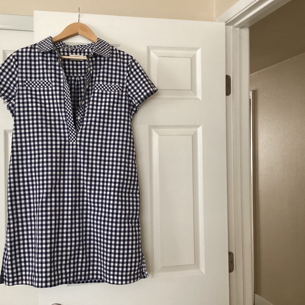 Vineyard vines preppy dress. Size 10. New without tags